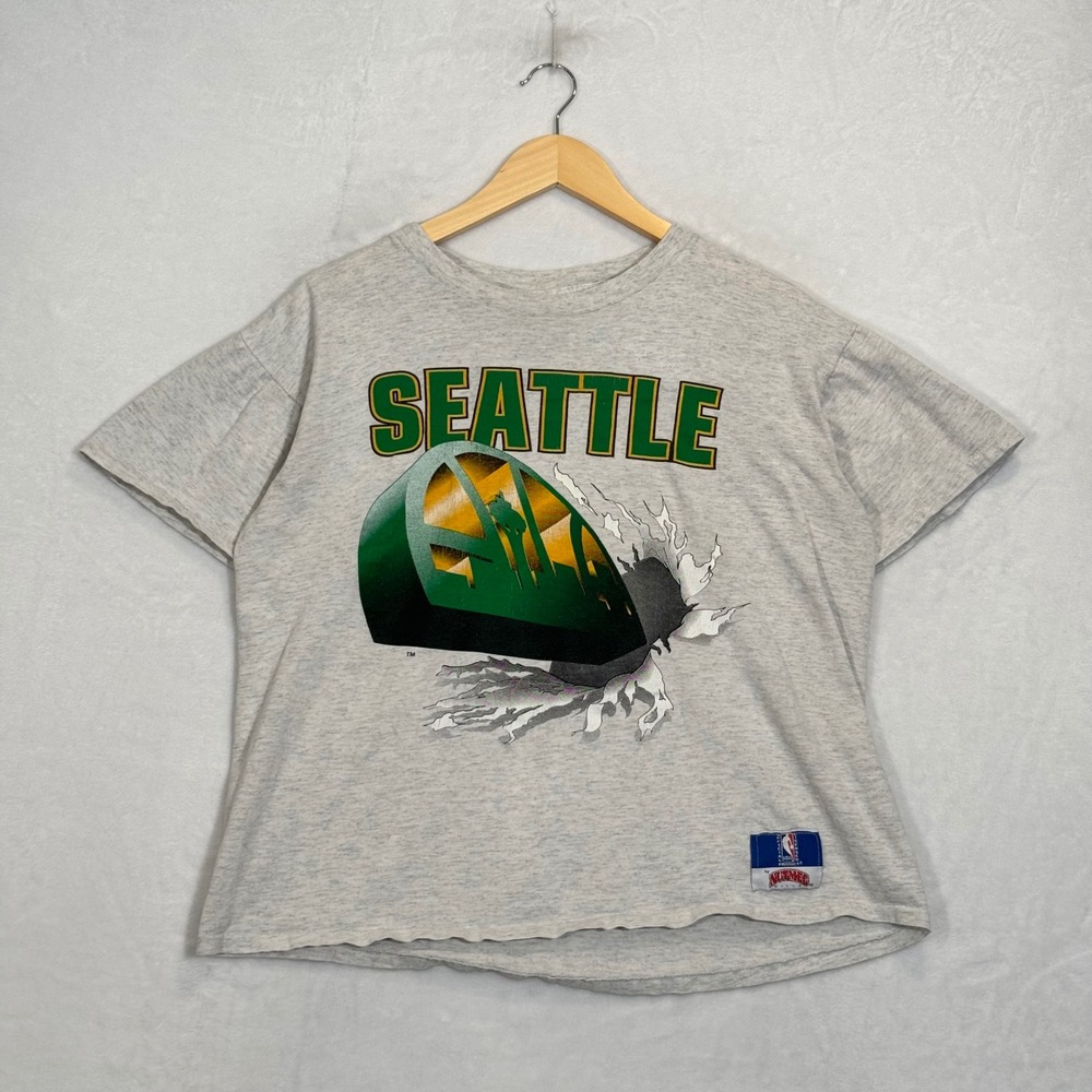 Vintage Nutmeg Mills Gray Seattle SuperSonics Graphic T-Shirt Large